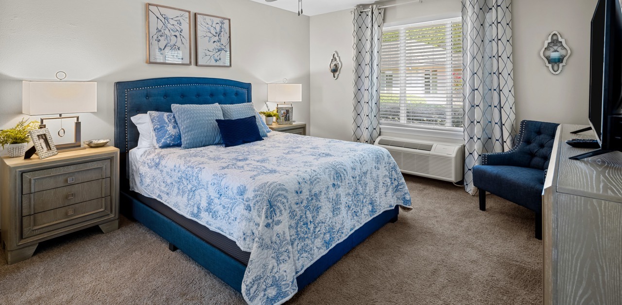 Epps-Bridge-040-Bedroom-In-Our-One-Bedroom-Apartment-Home Large-1